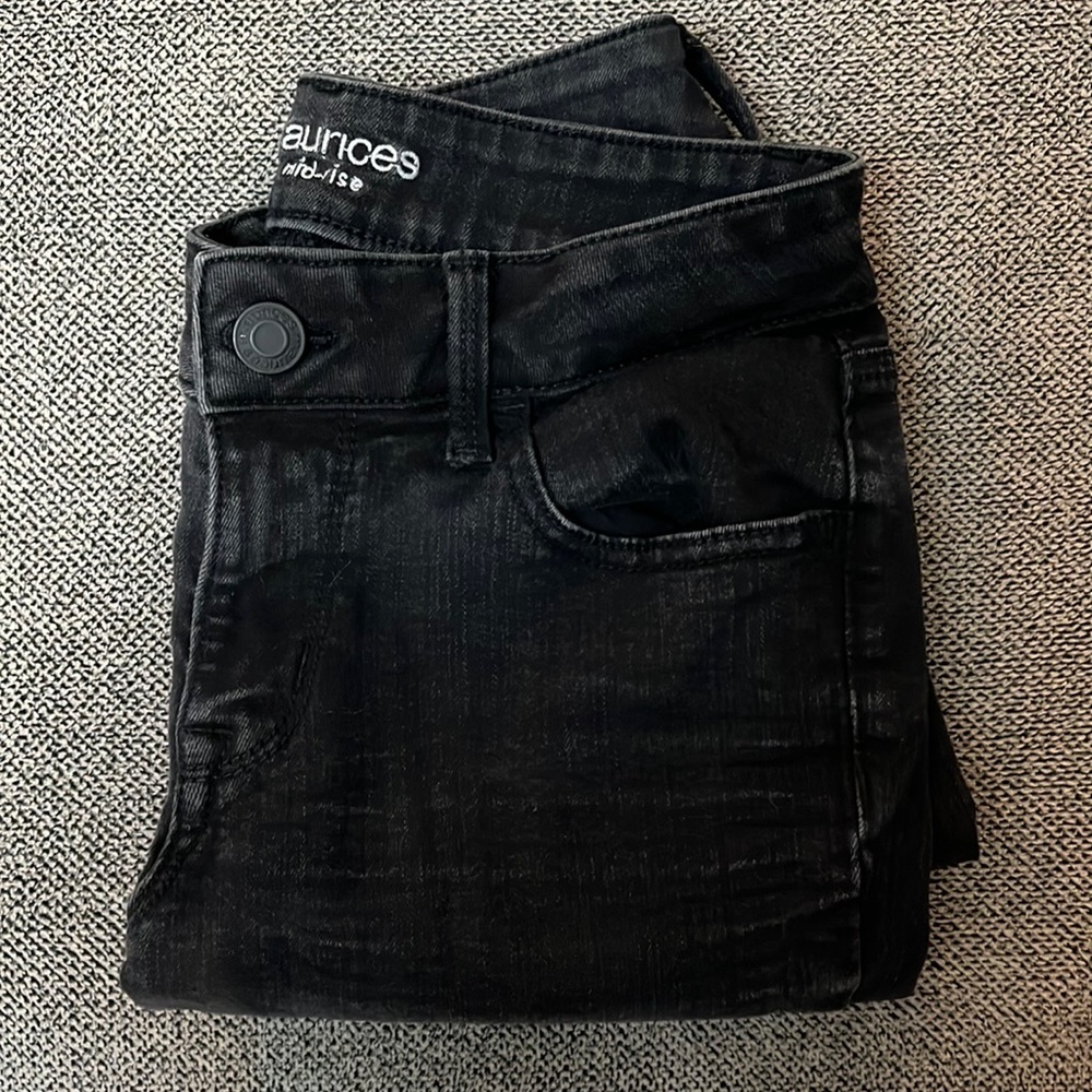 ✨Maurice’s mid rise black jeans ✨